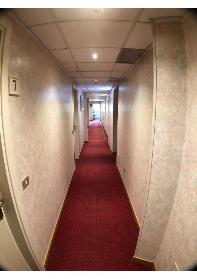 Hotel La Bussola Padenghe sul Garda Luaran gambar