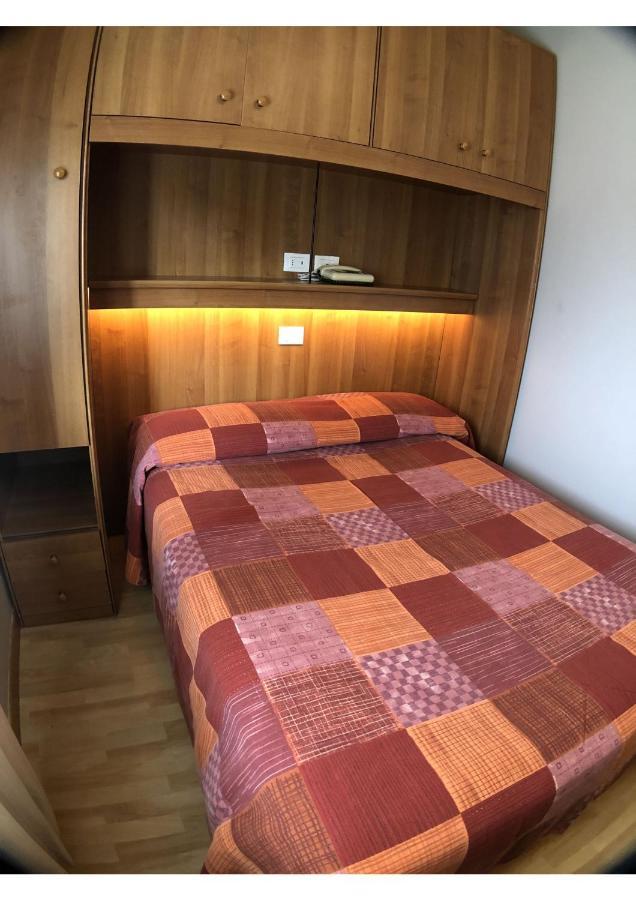 Hotel La Bussola Padenghe sul Garda Luaran gambar