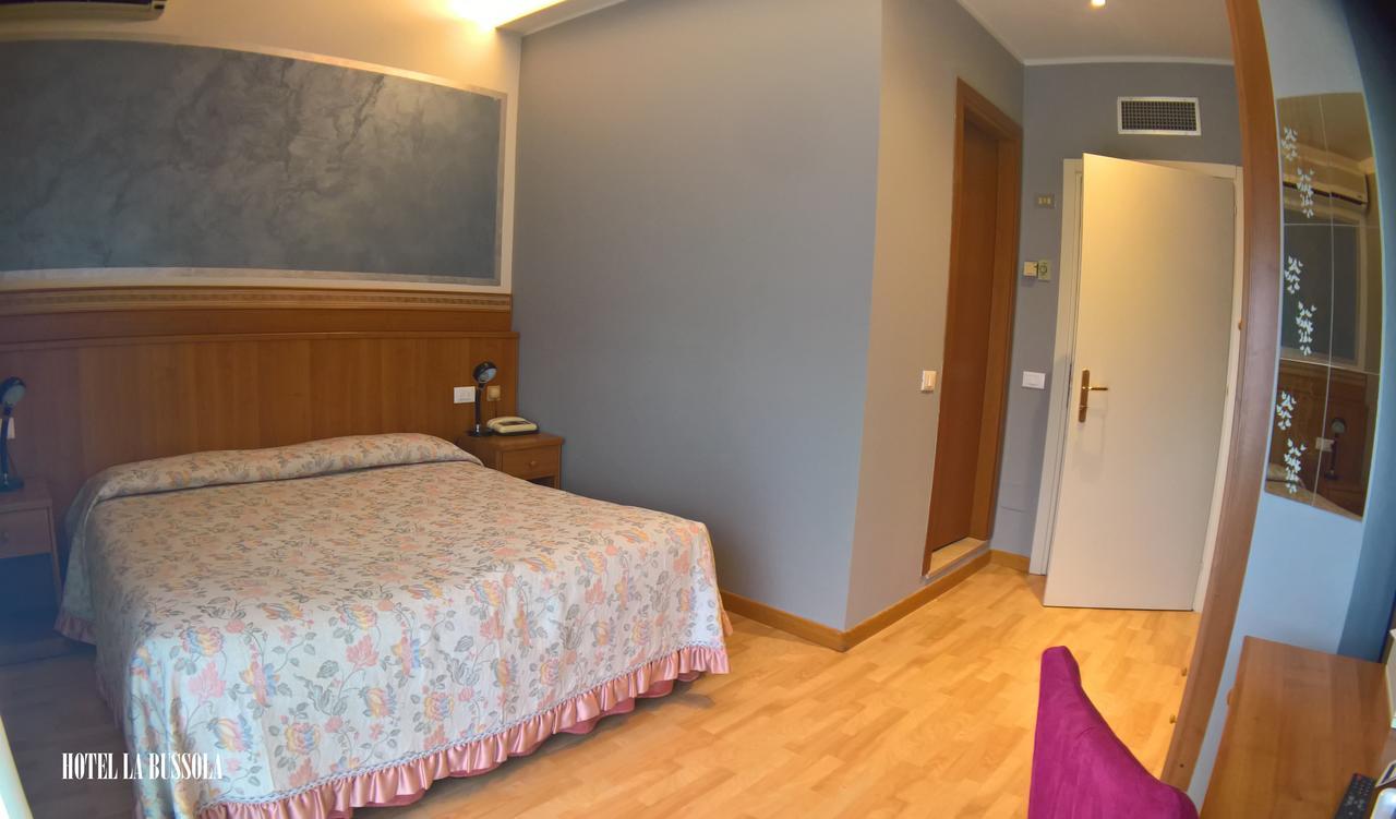Hotel La Bussola Padenghe sul Garda Luaran gambar